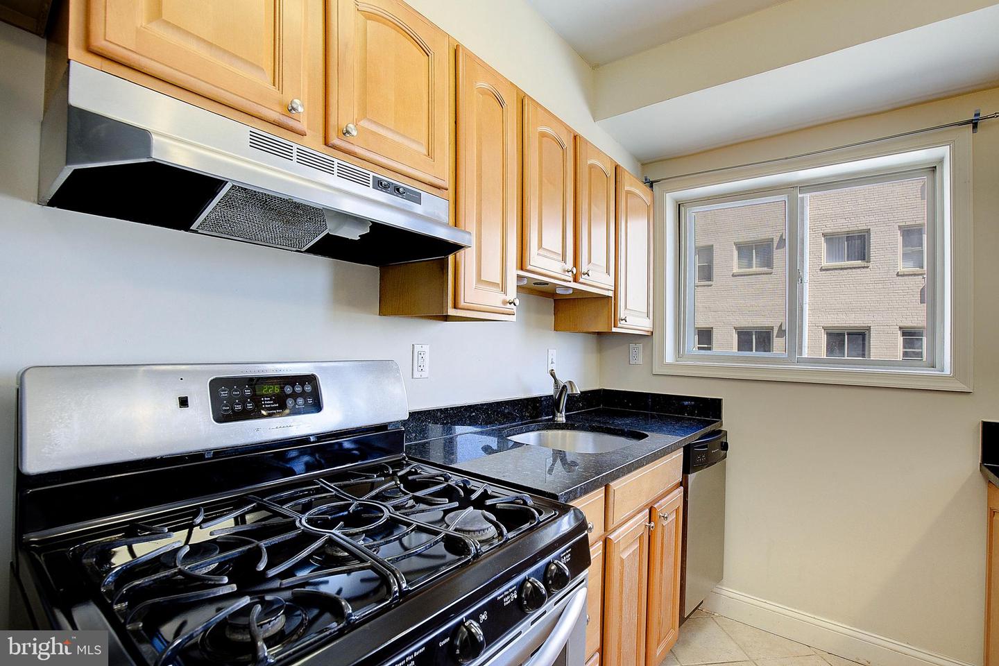 738 Longfellow St Nw #216 Property Photo 11