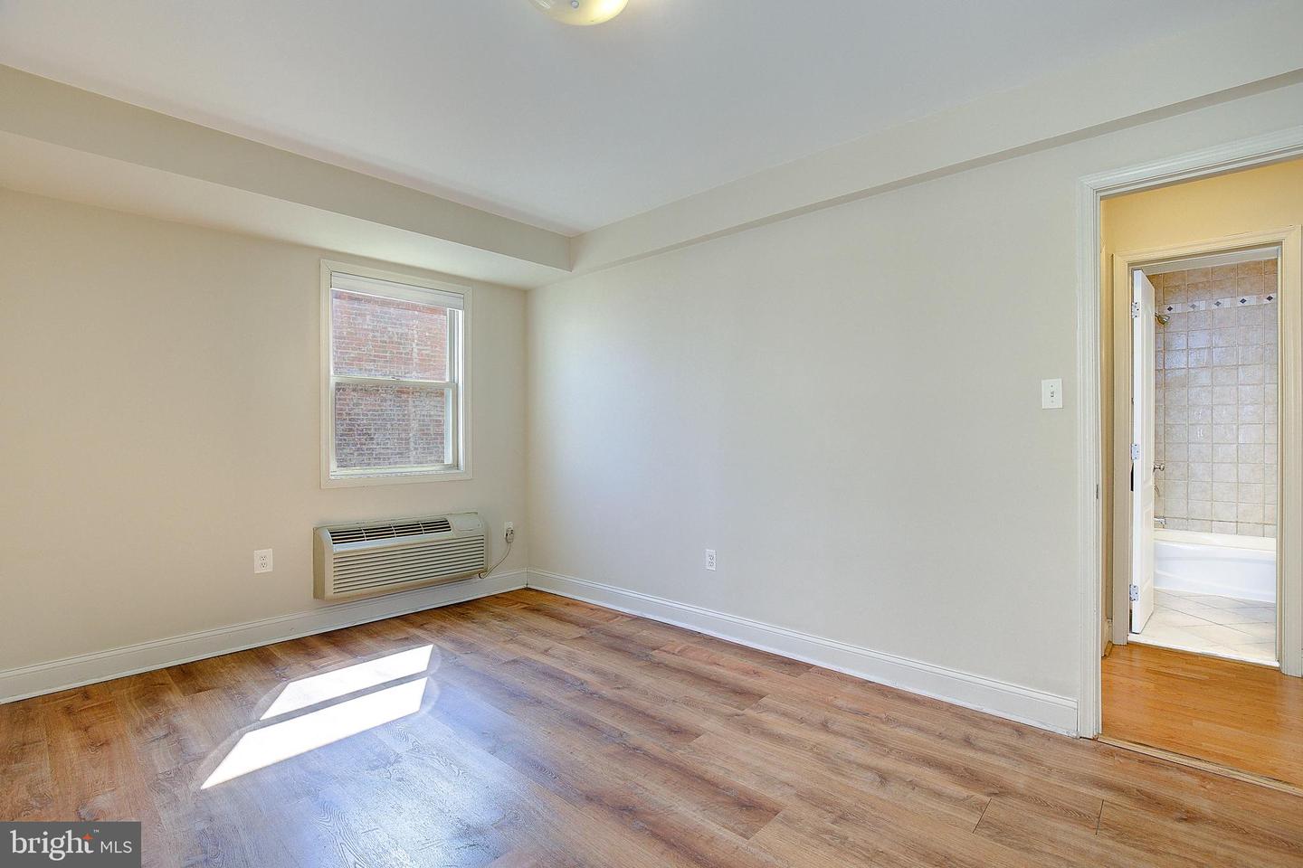 738 Longfellow St Nw #216 Property Photo 20