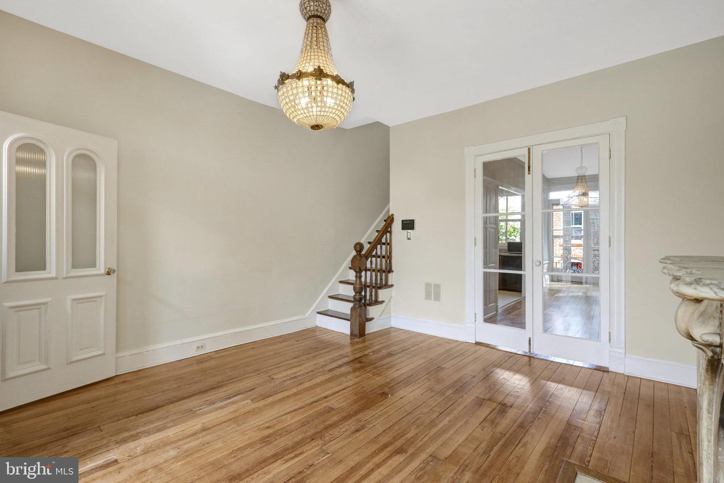 812 E St Se Property Photo 9