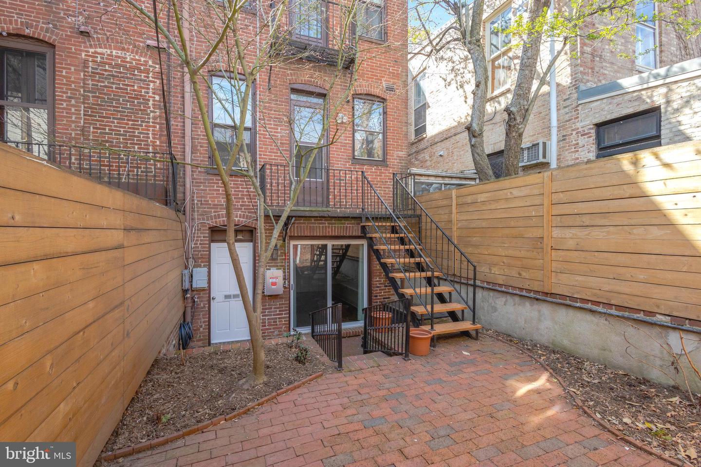 812 E St Se Property Photo 15