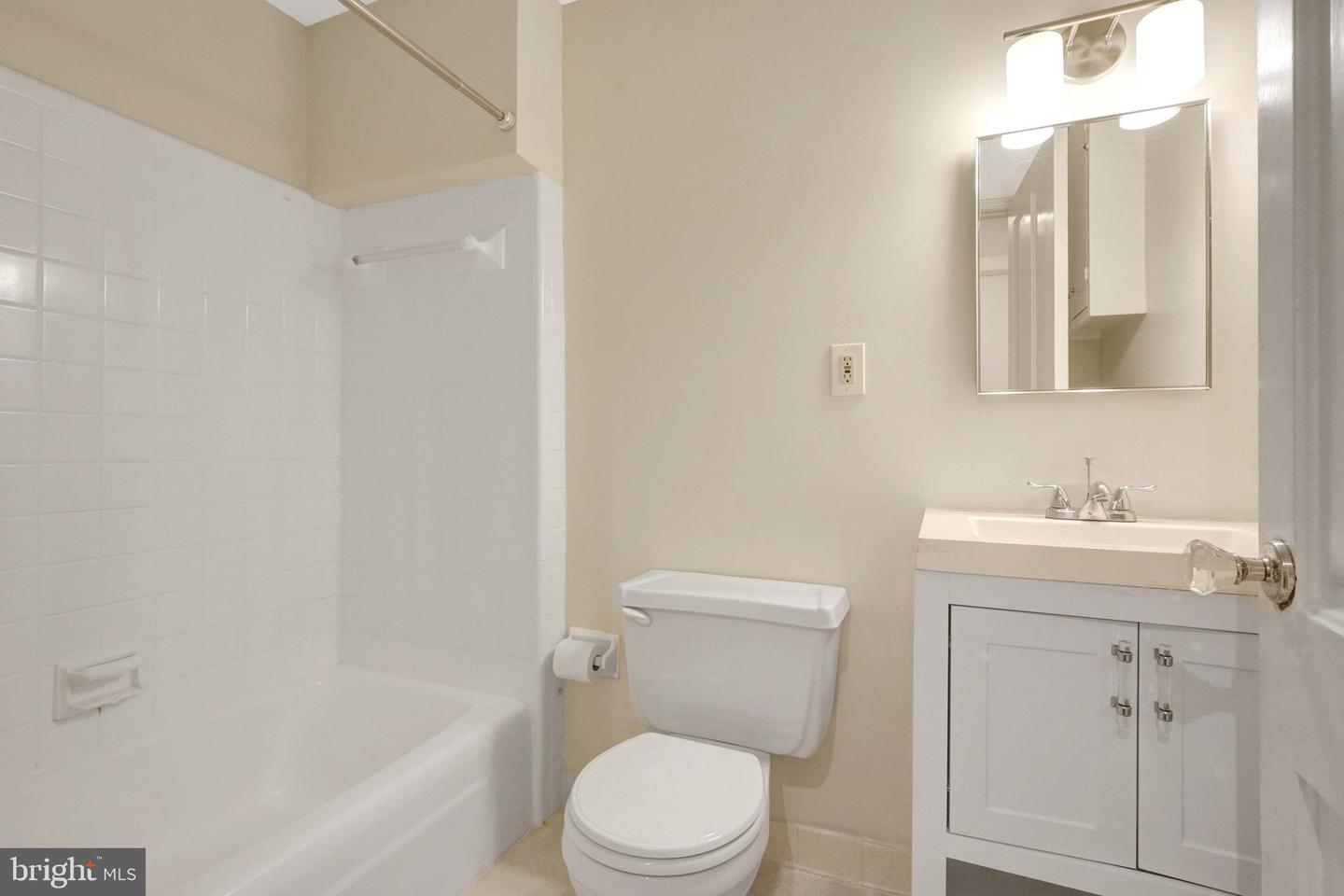 812 E St Se Property Photo 20