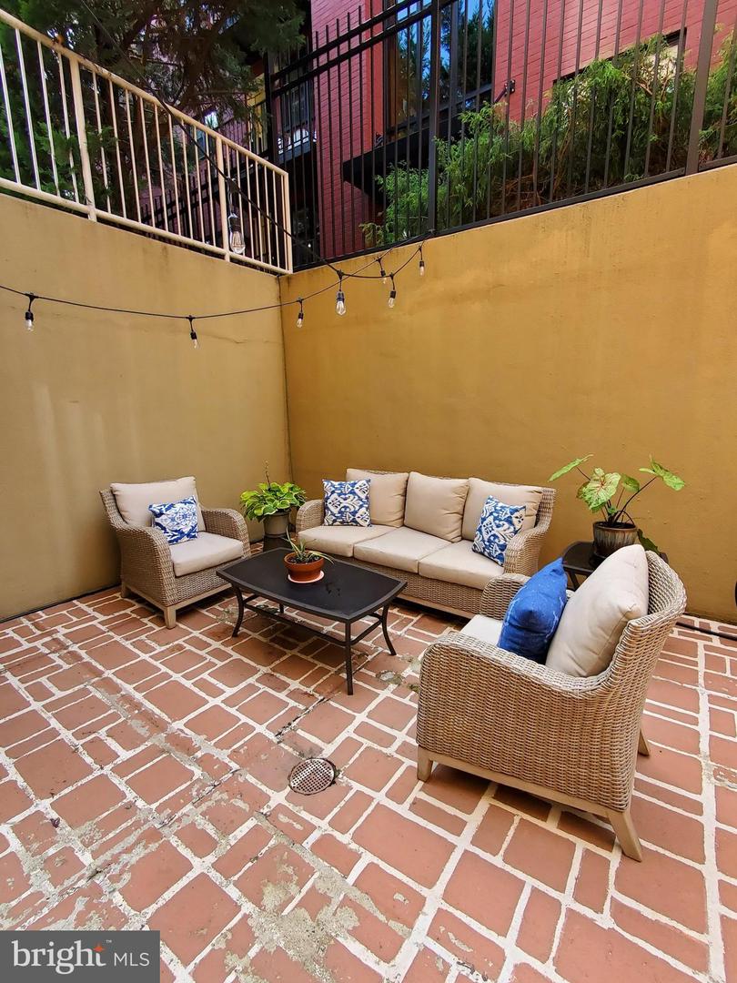 1348 Euclid St Nw #6 Property Photo 4