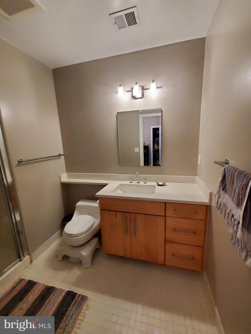 1348 Euclid St Nw #6 Property Photo 10