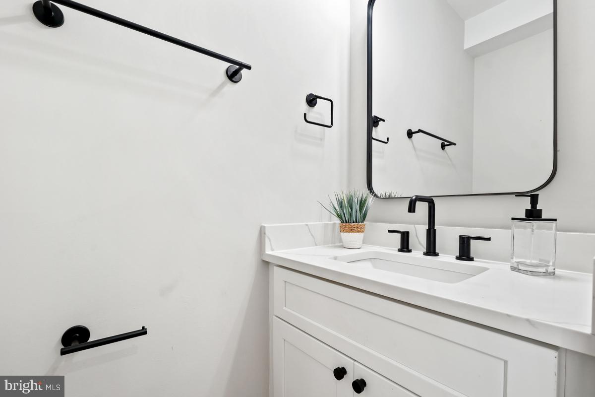 4214 14th St Nw Property Photo 21
