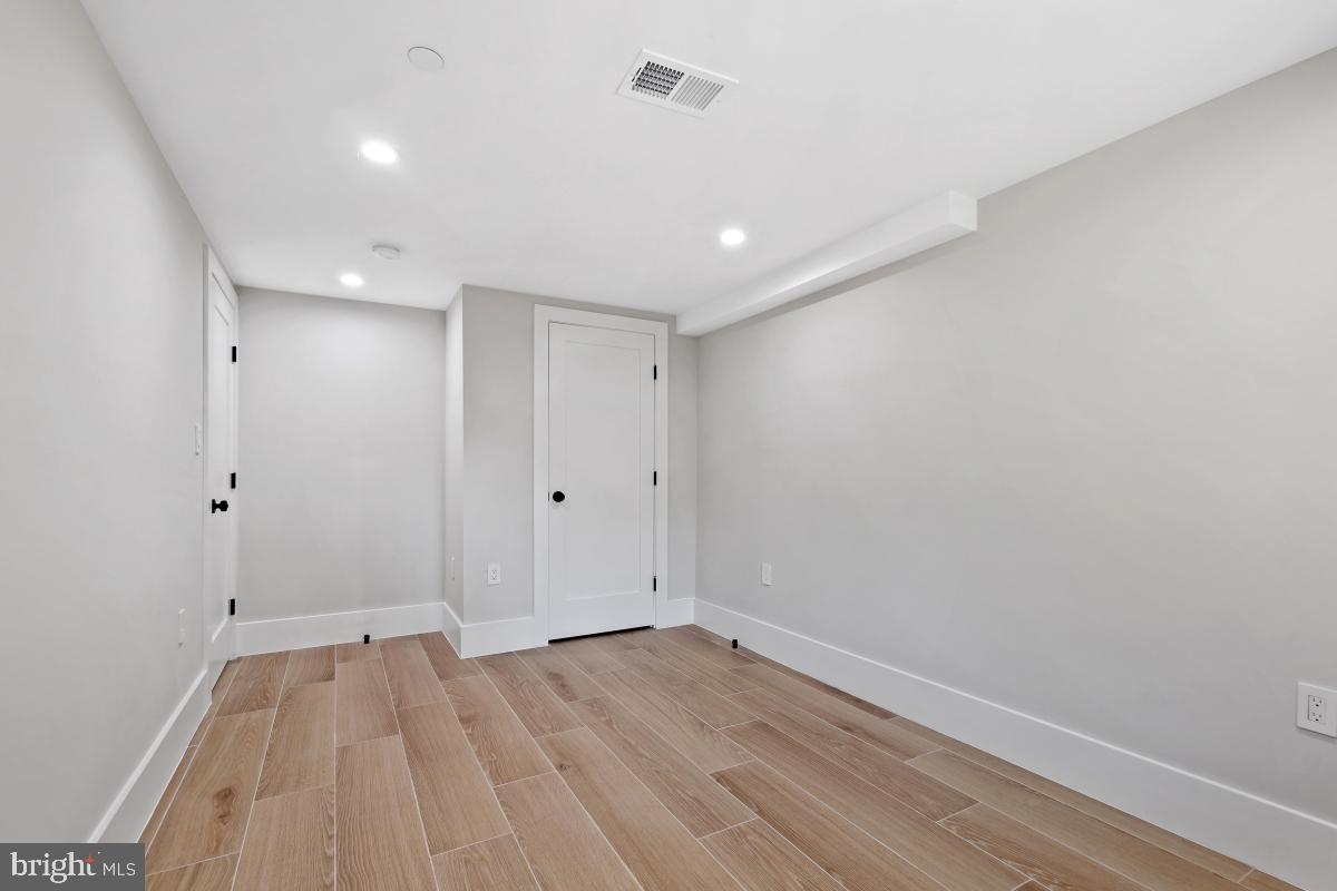 4214 14th St Nw Property Photo 55