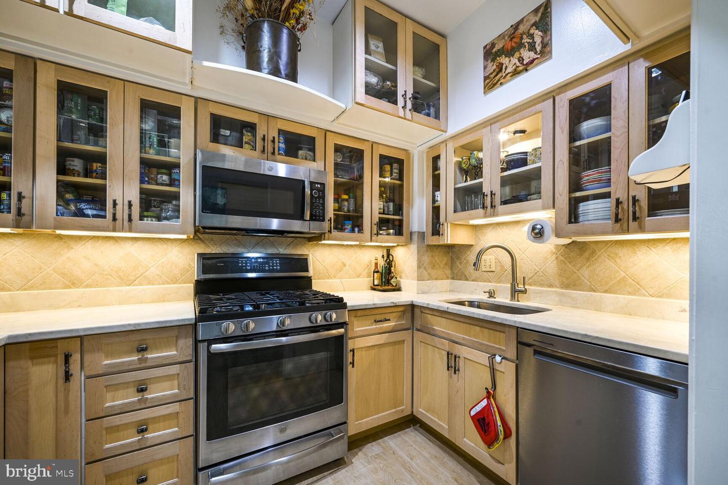 1907 S St Nw #c Property Photo 4