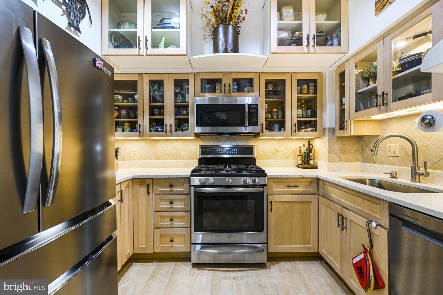 1907 S St Nw #c Property Photo 5