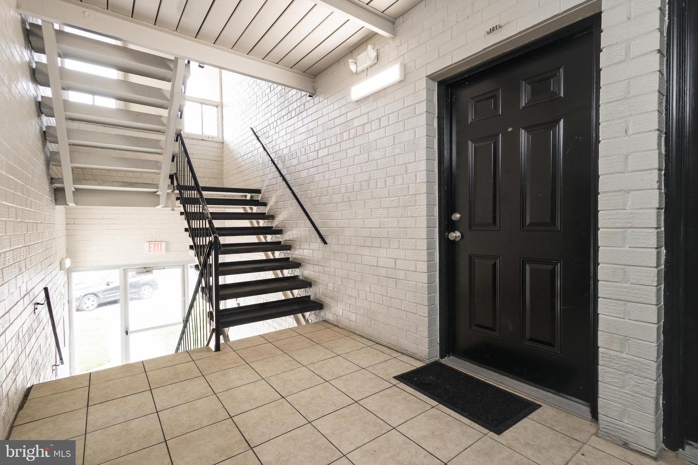 3316 Property Photo 32