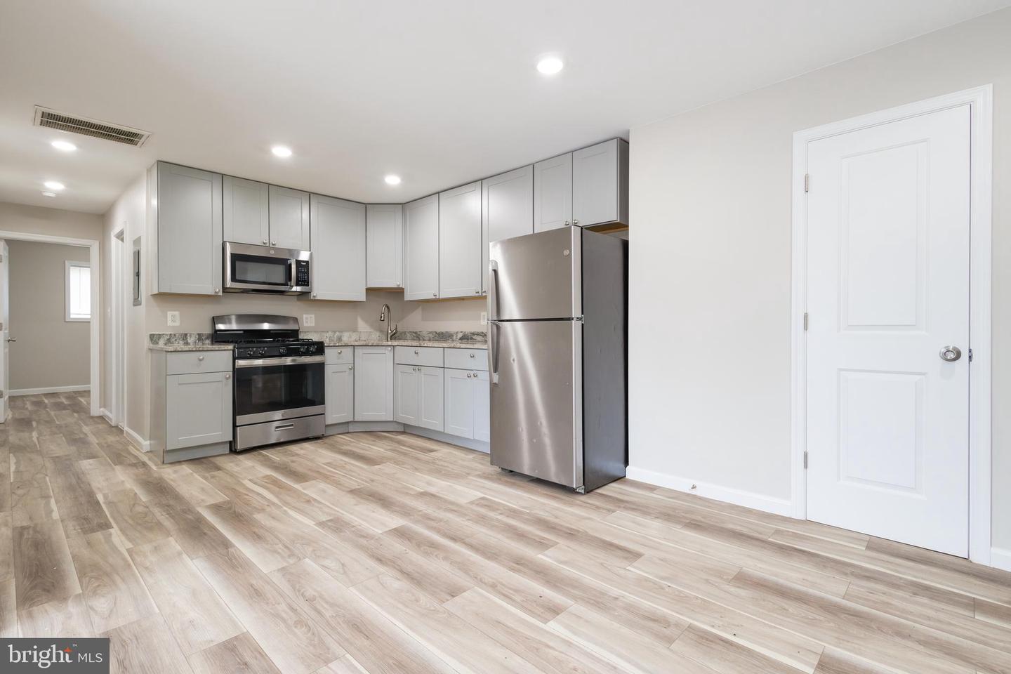3316 Property Photo 54