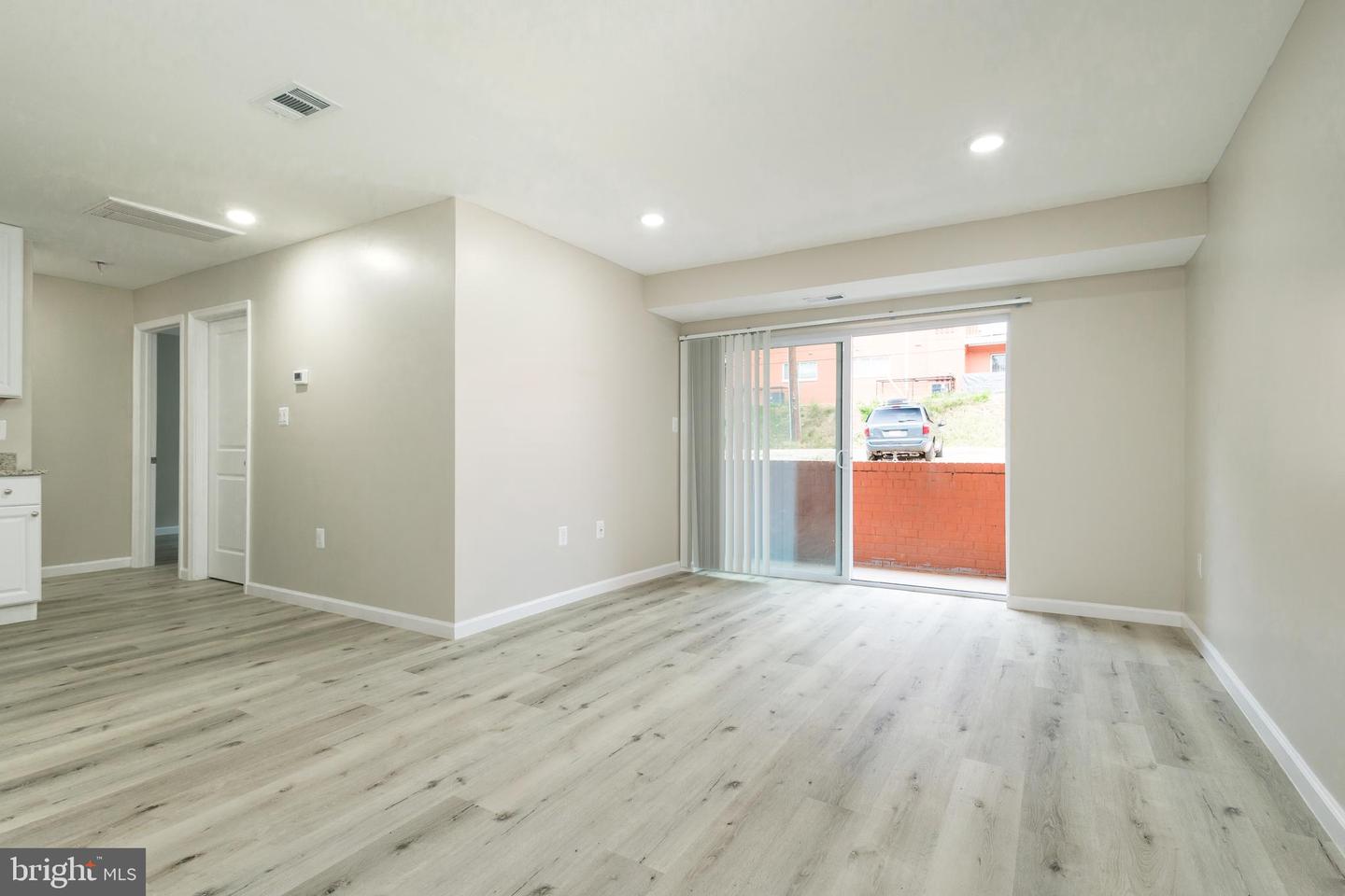 3316 Property Photo 68