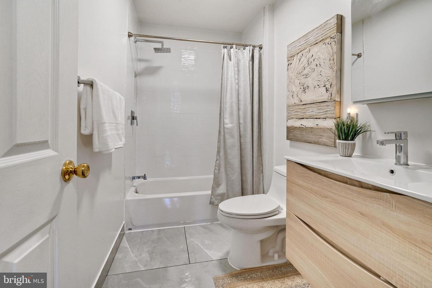 5232 5th St Nw Property Photo 10