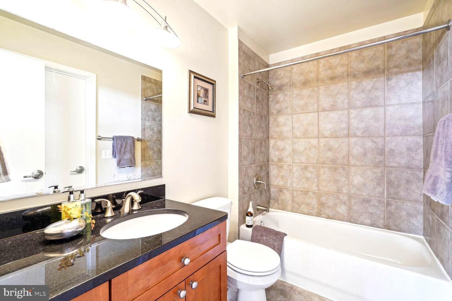 2120 Vermont Ave Nw #620 Property Photo 9