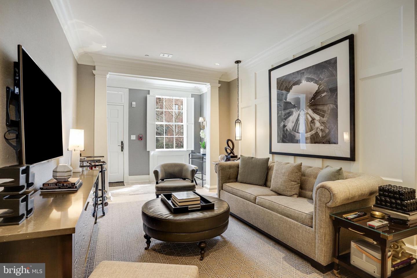 1040 31st St Nw Property Photo 6