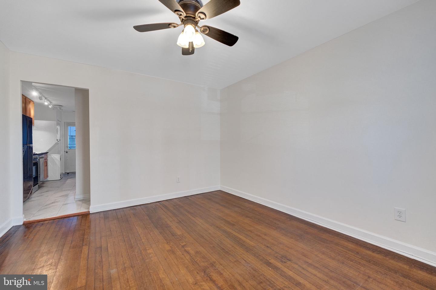 88 Q St Sw #2 Property Photo 5