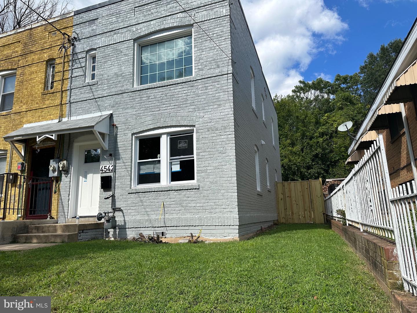 4542 EADS ST NE Property Photo 1