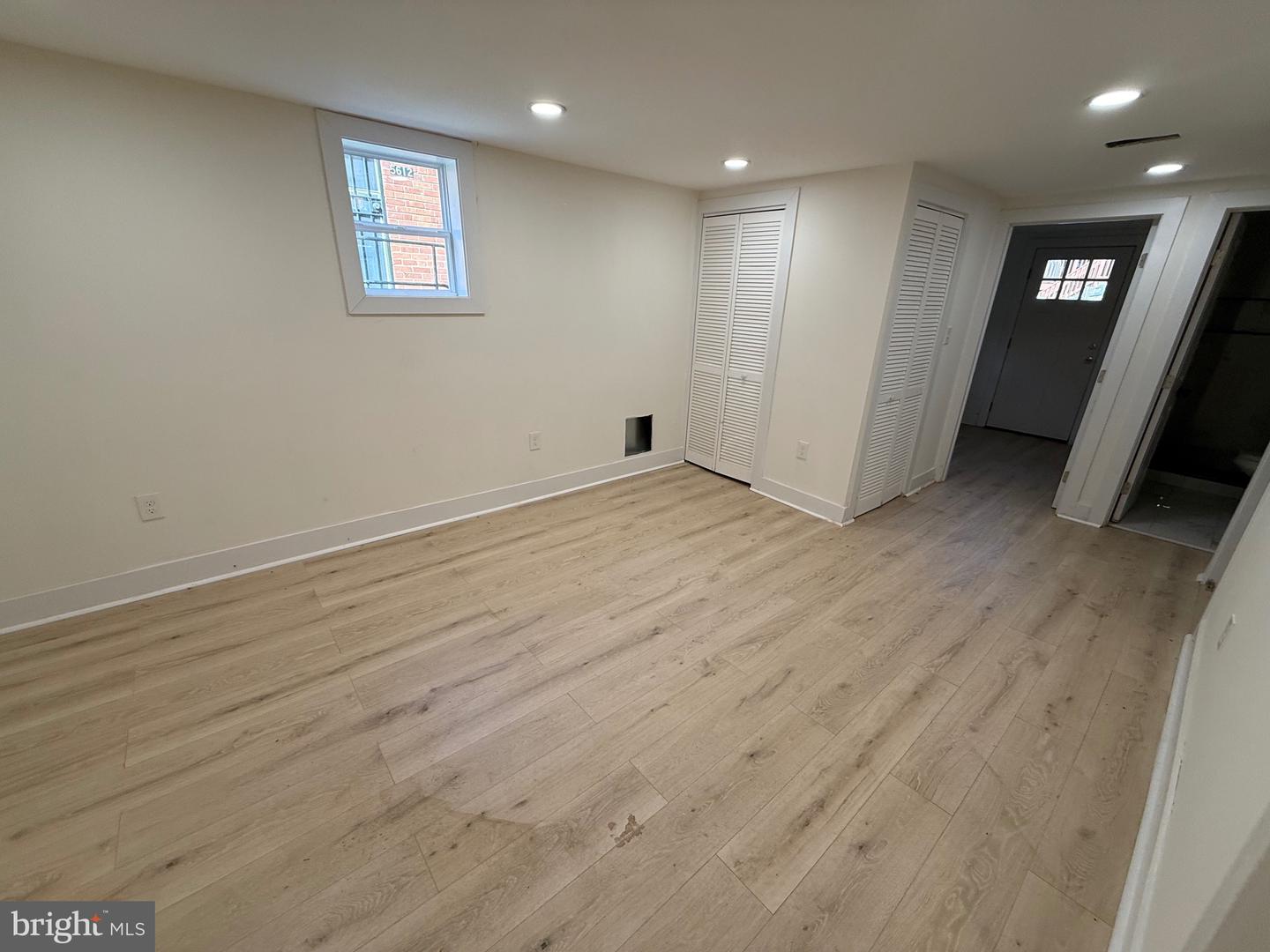 5614 Blaine St Ne Property Photo 5