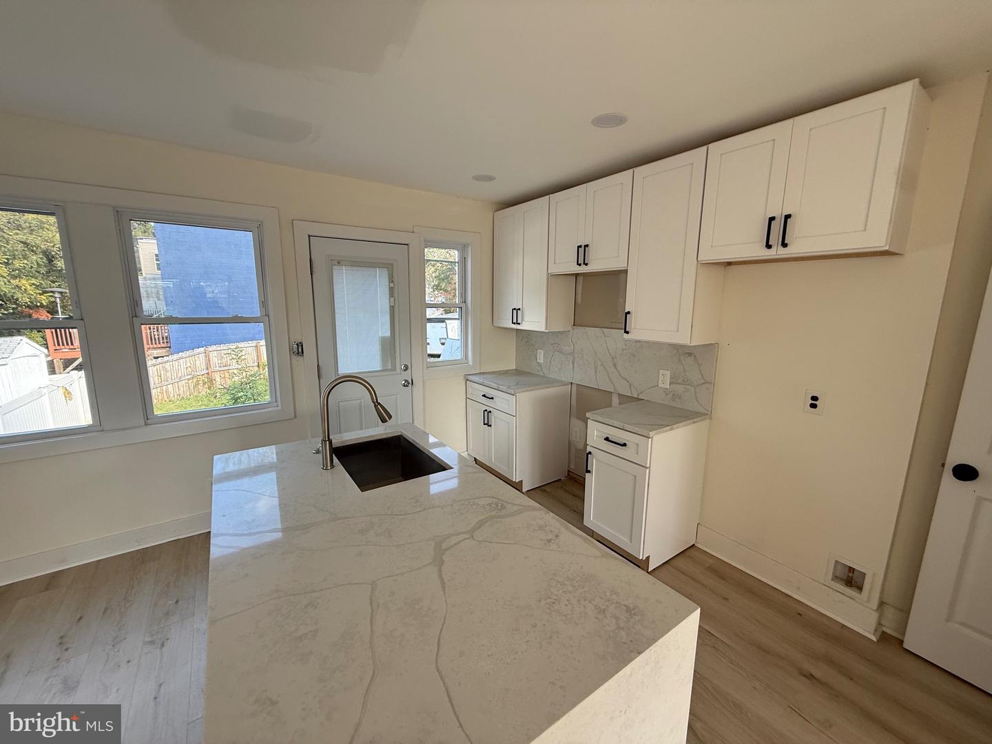 5614 Blaine St Ne Property Photo 7