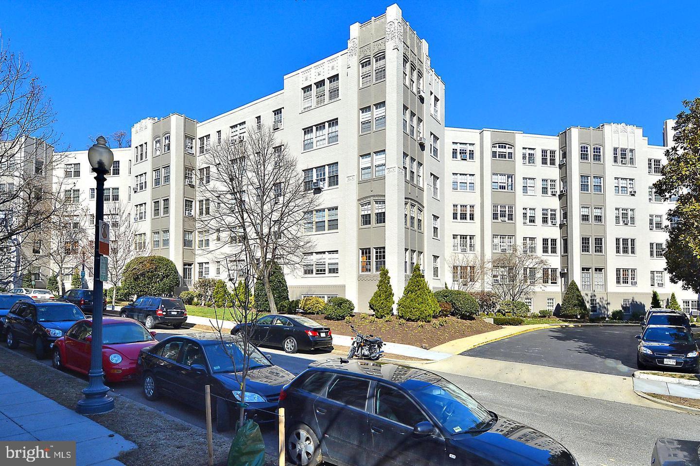 2737 Devonshire Pl Nw #d Property Photo 2