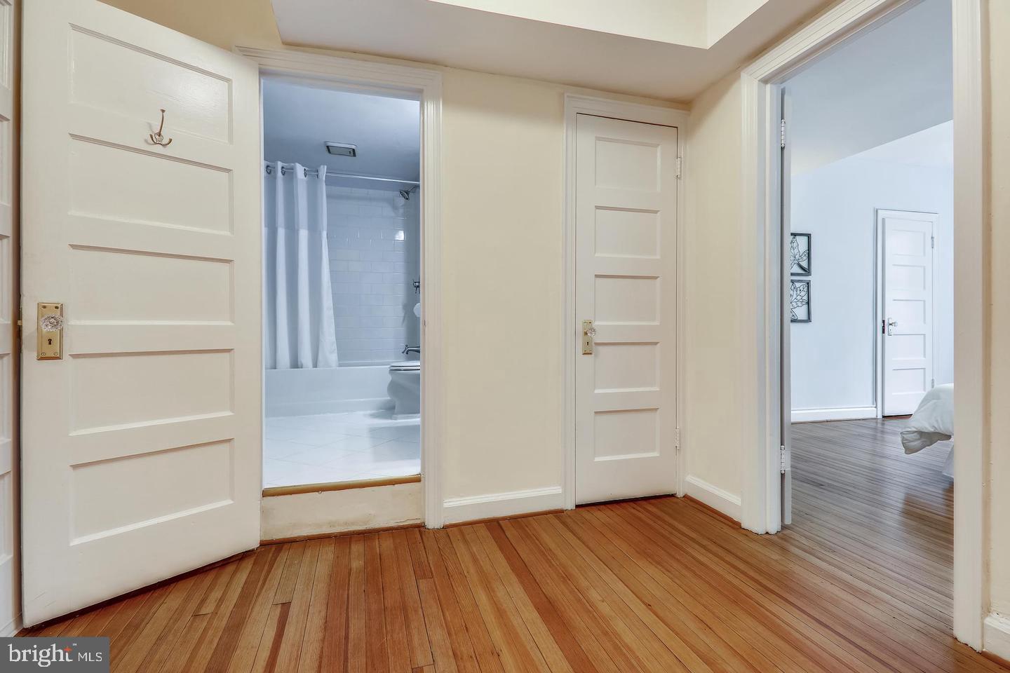 2737 Devonshire Pl Nw #d Property Photo 7