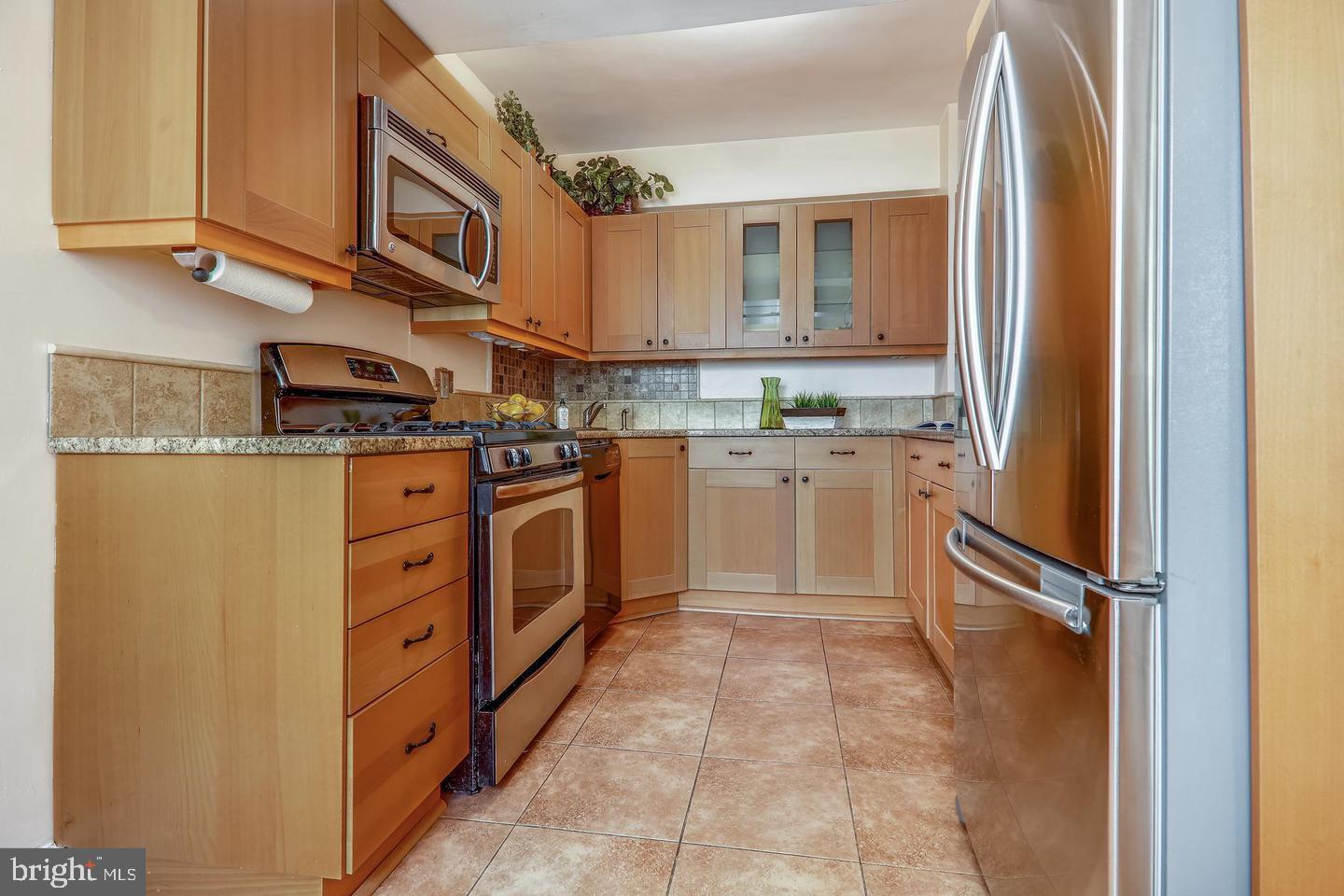 2737 Devonshire Pl Nw #d Property Photo 15