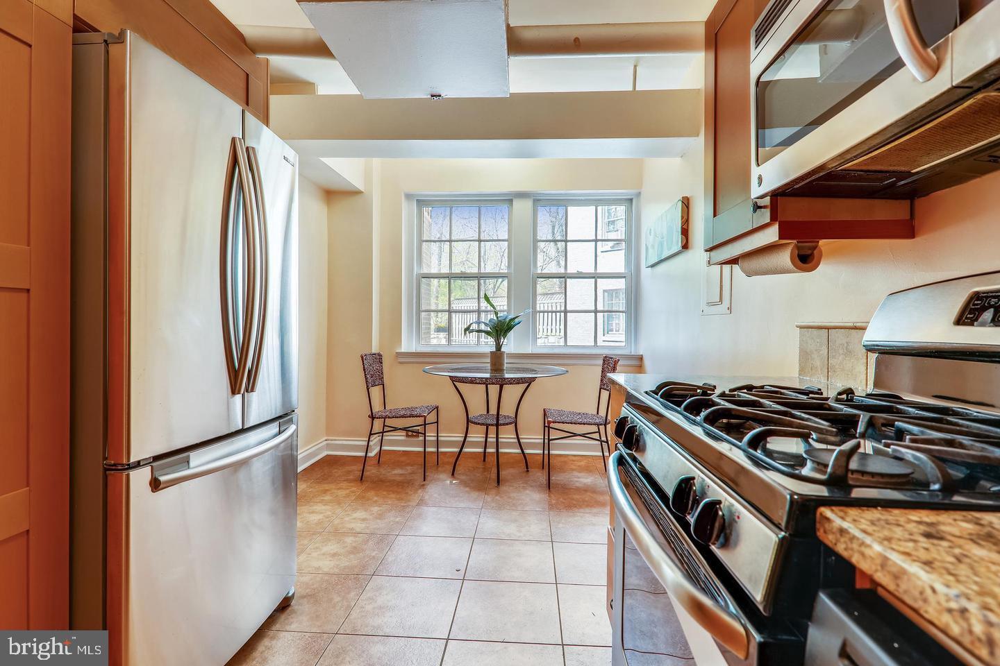 2737 Devonshire Pl Nw #d Property Photo 17