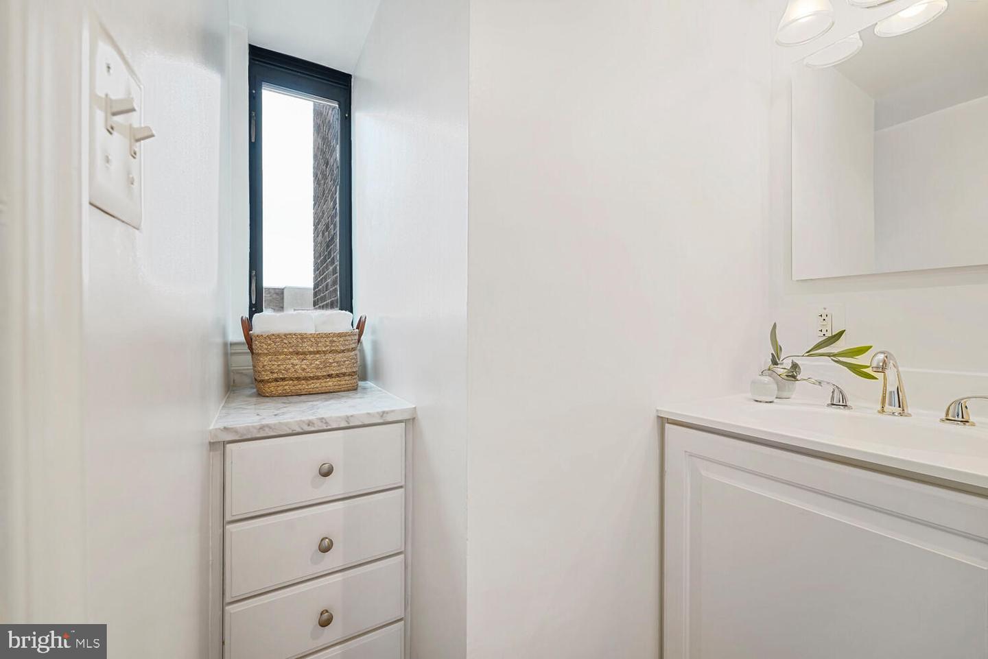 1701 16th St Nw #810 Property Photo 18