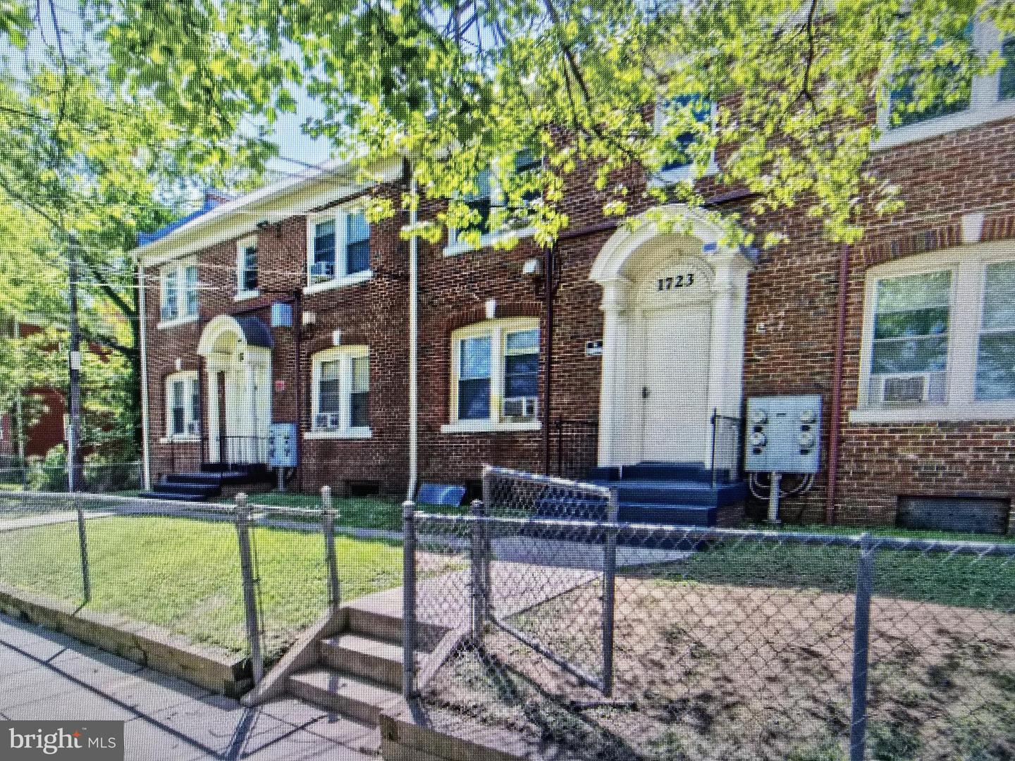 1725 Q St Se Property Photo 1