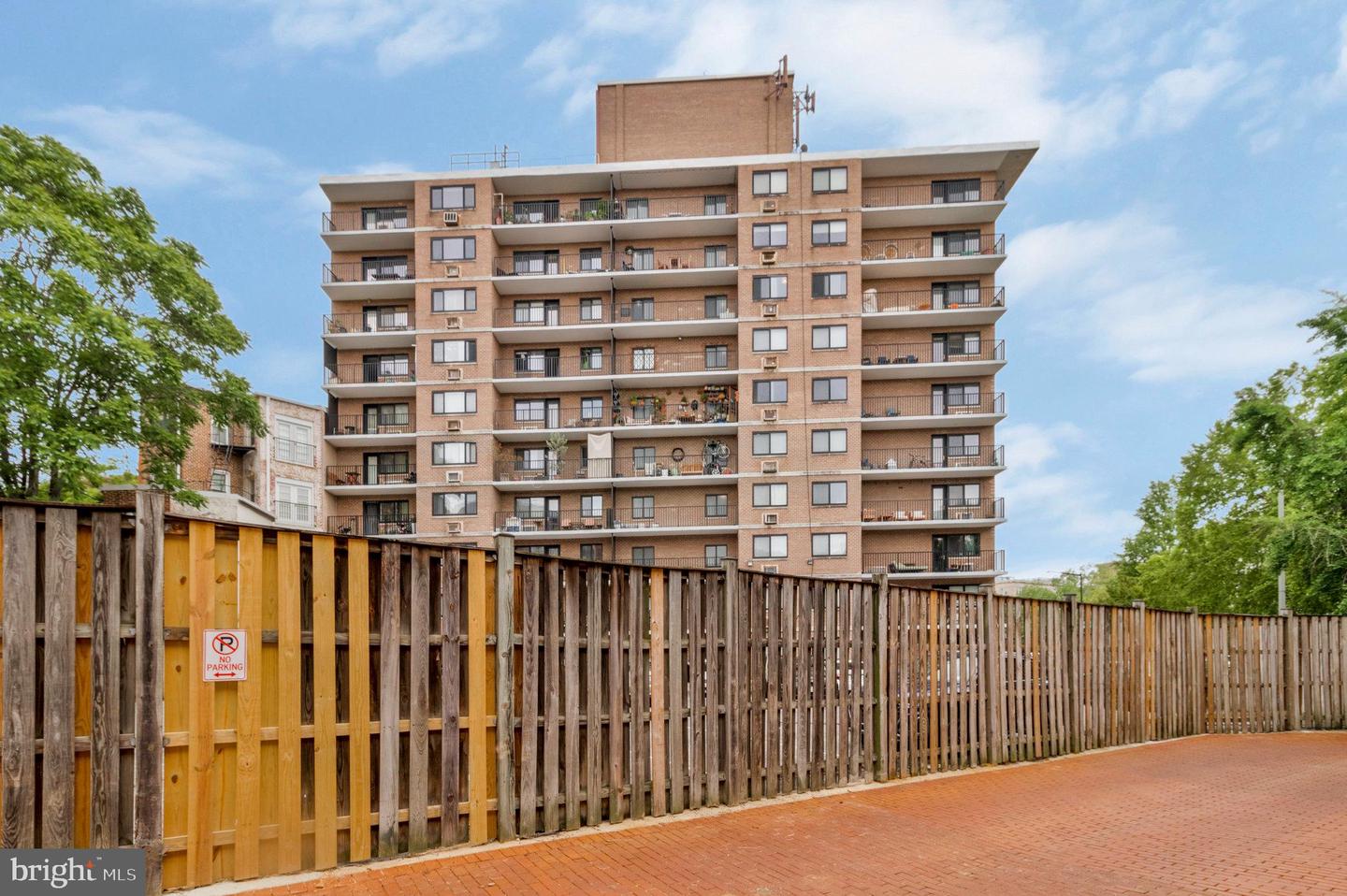 1816 New Hampshire Ave Nw #303 Property Photo 4