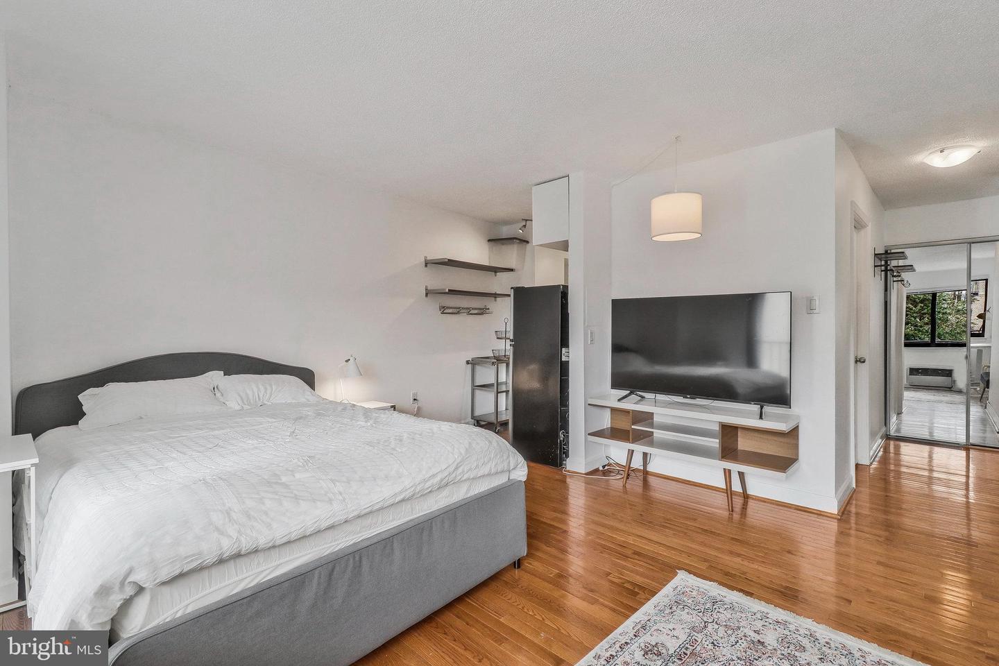 1816 New Hampshire Ave Nw #303 Property Photo 12