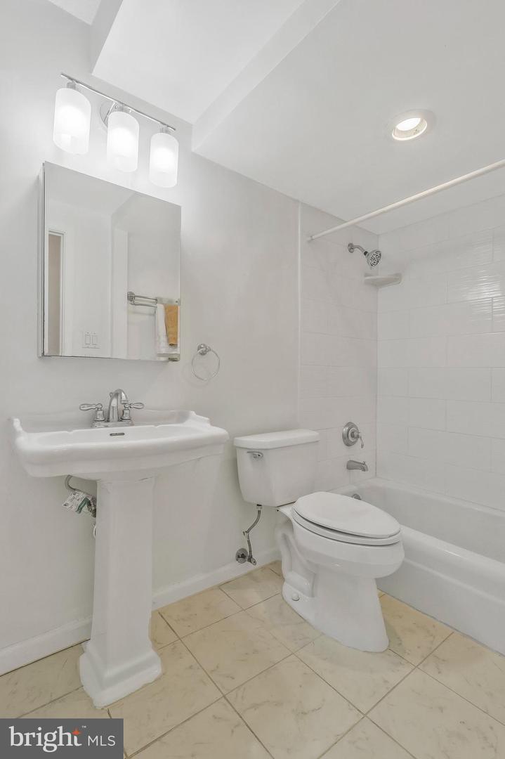 1816 New Hampshire Ave Nw #303 Property Photo 19