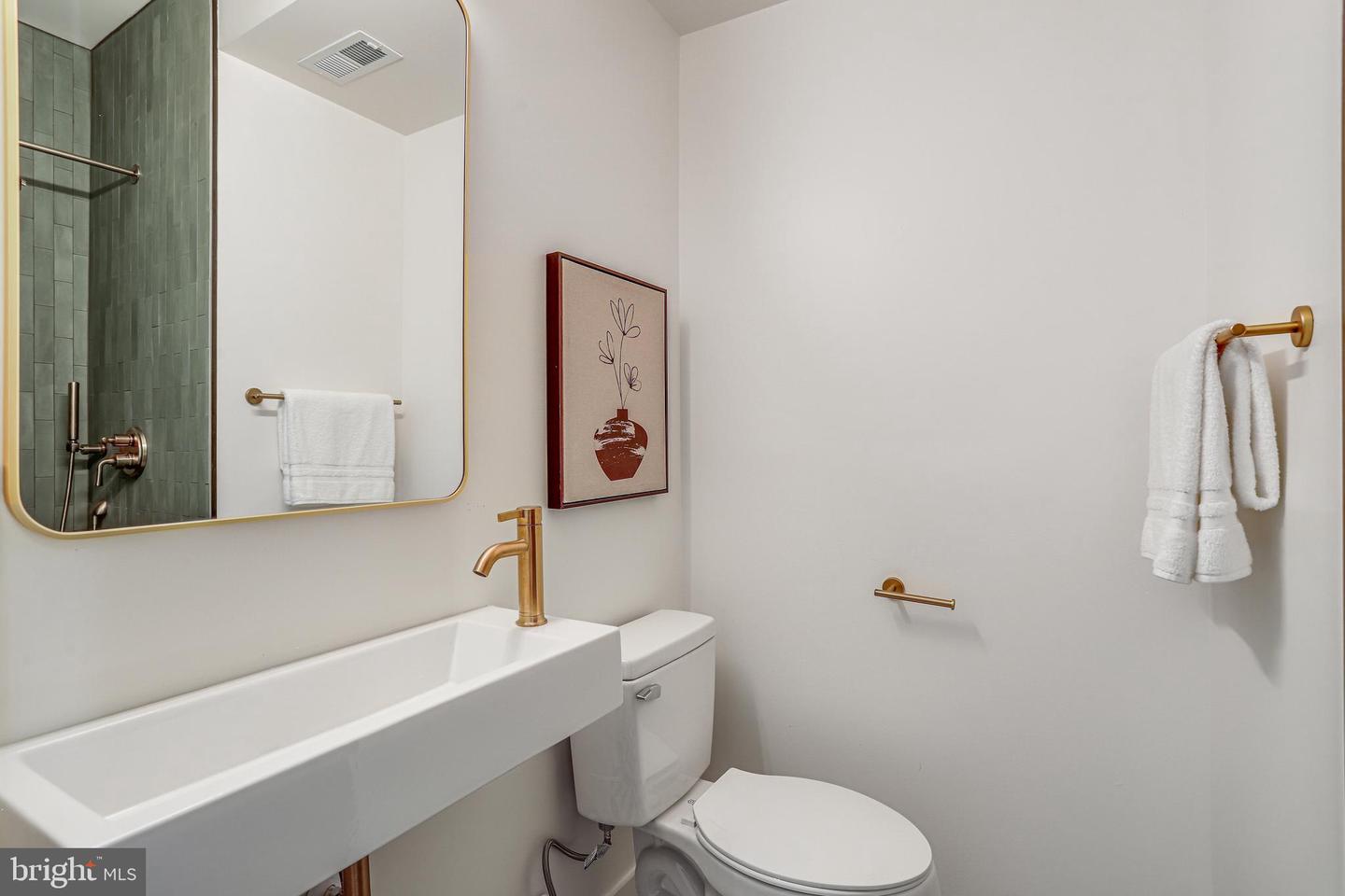 1023 Irving St Nw Property Photo 35