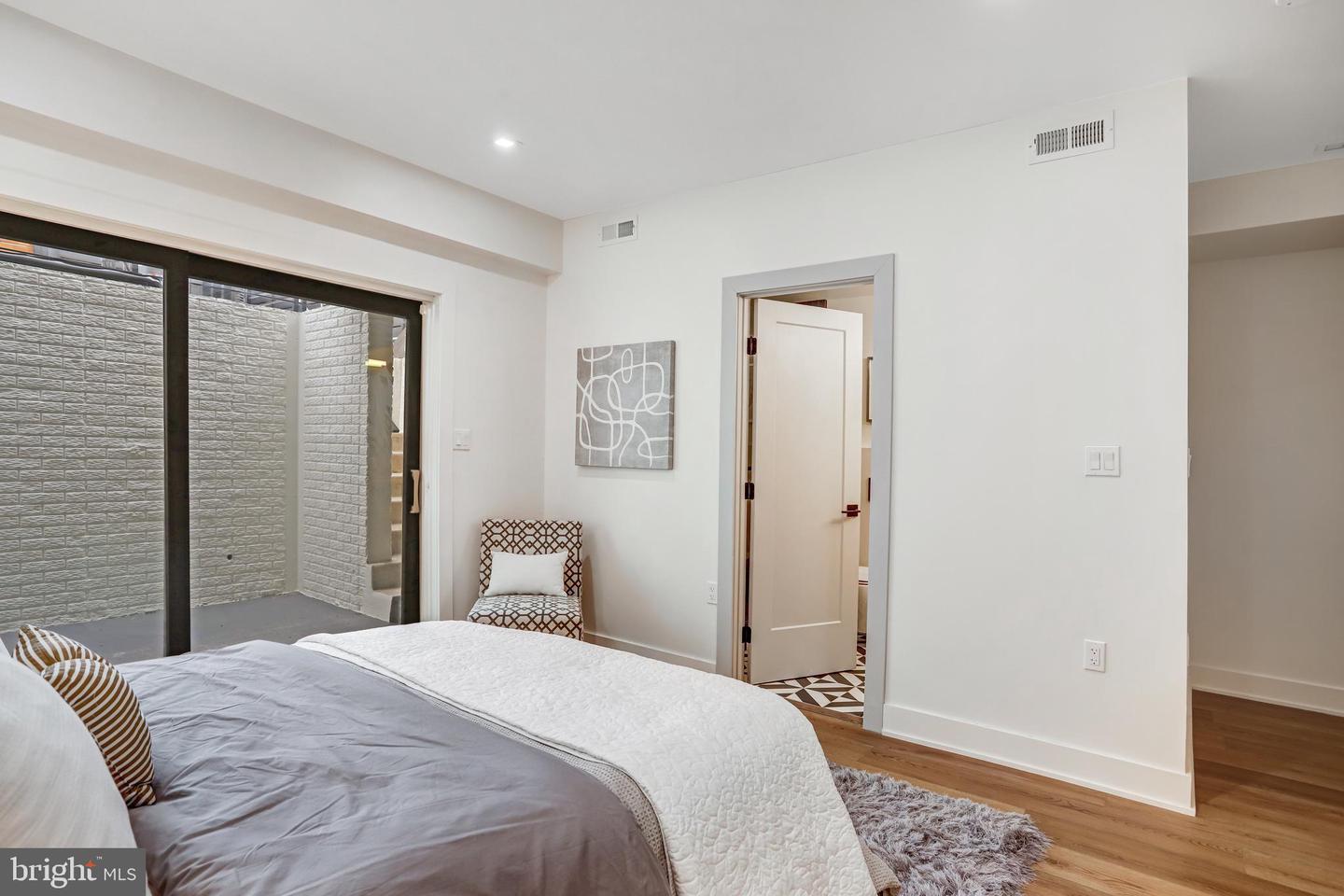1023 Irving St Nw Property Photo 57