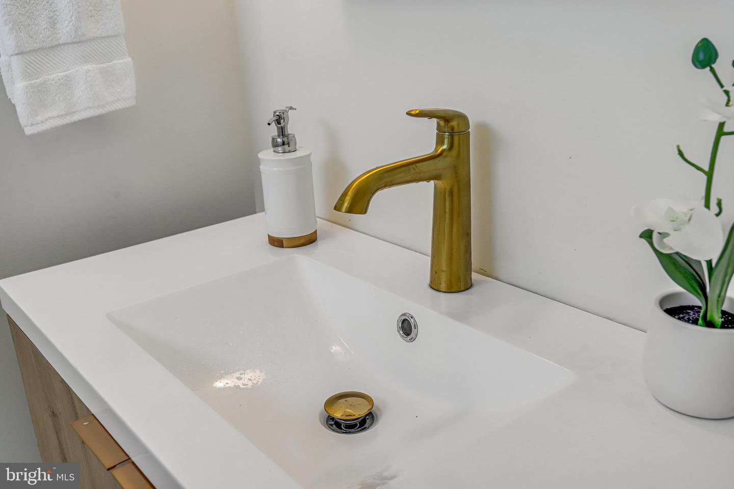 1023 Irving St Nw #2 Property Photo 19