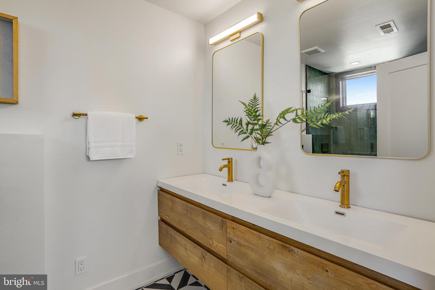 1023 Irving St Nw #2 Property Photo 25