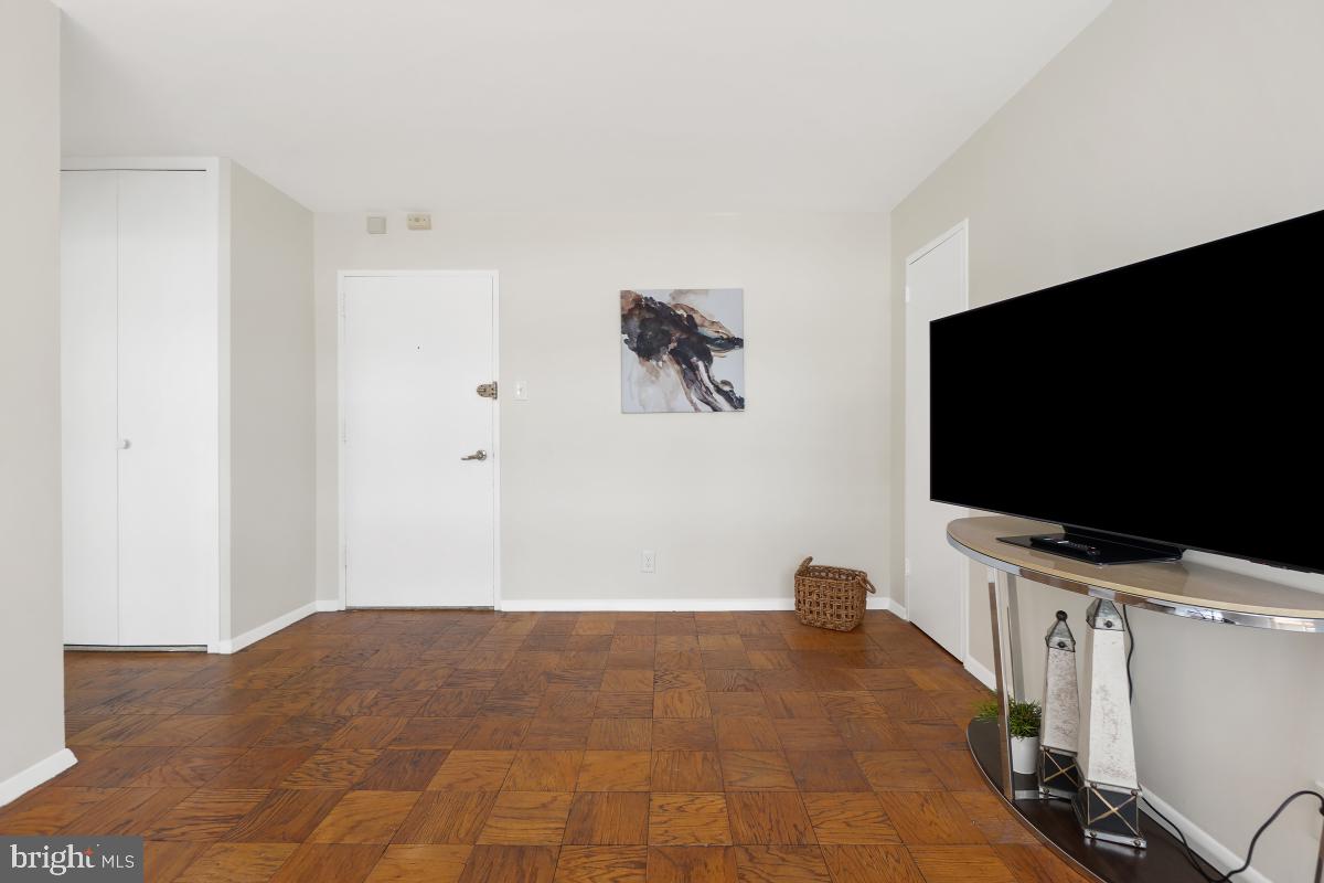 1545 18th St Nw #303 Property Photo 6