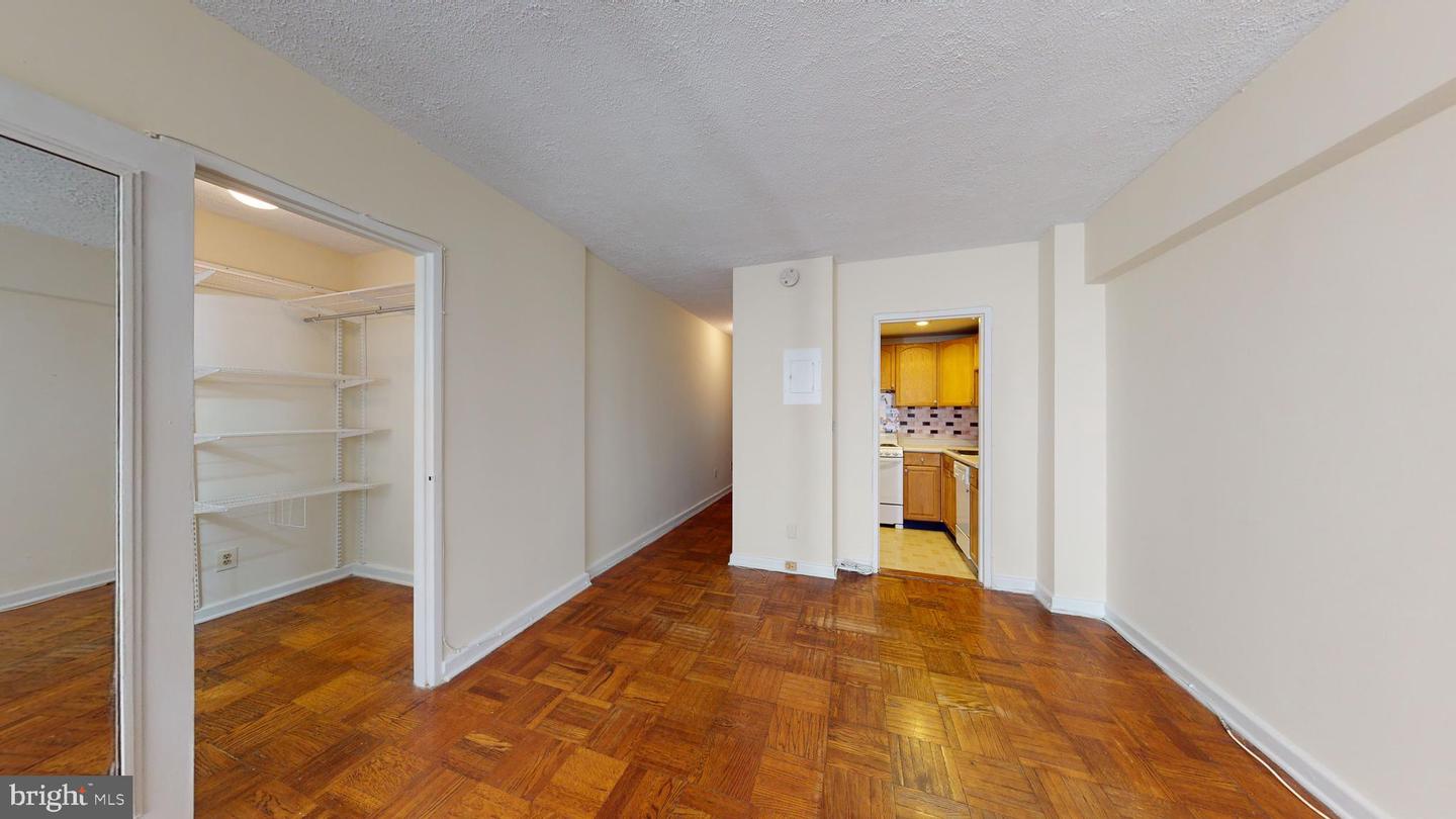 2141 I St Nw #413 Property Photo 3