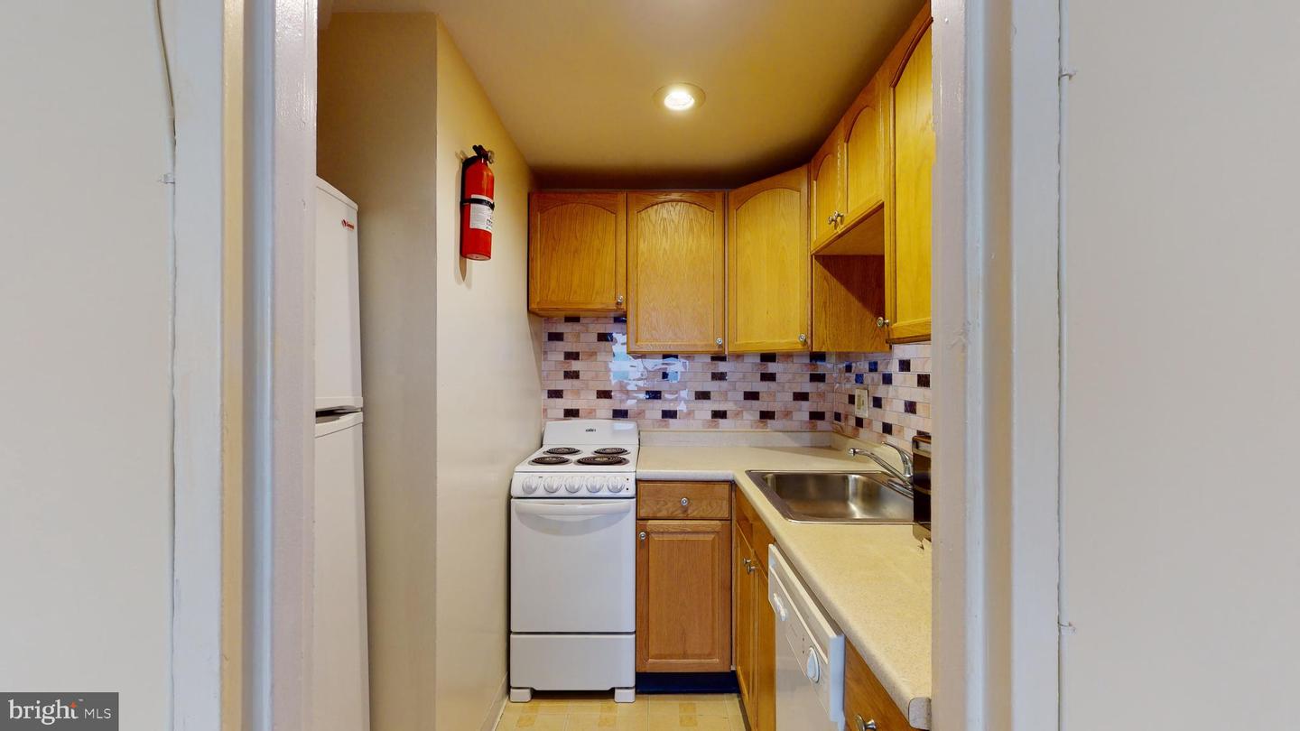2141 I St Nw #413 Property Photo 6