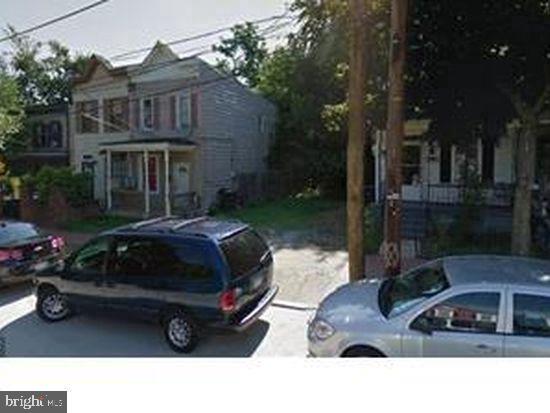 2224 Chester St Se Property Photo 1