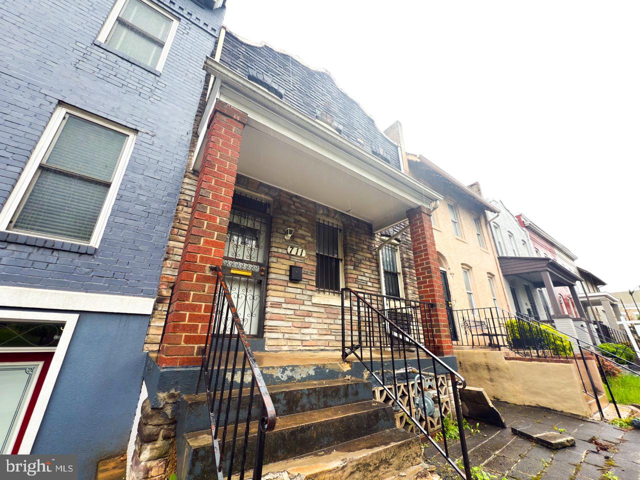 711 Florida Ave Ne Property Photo 2