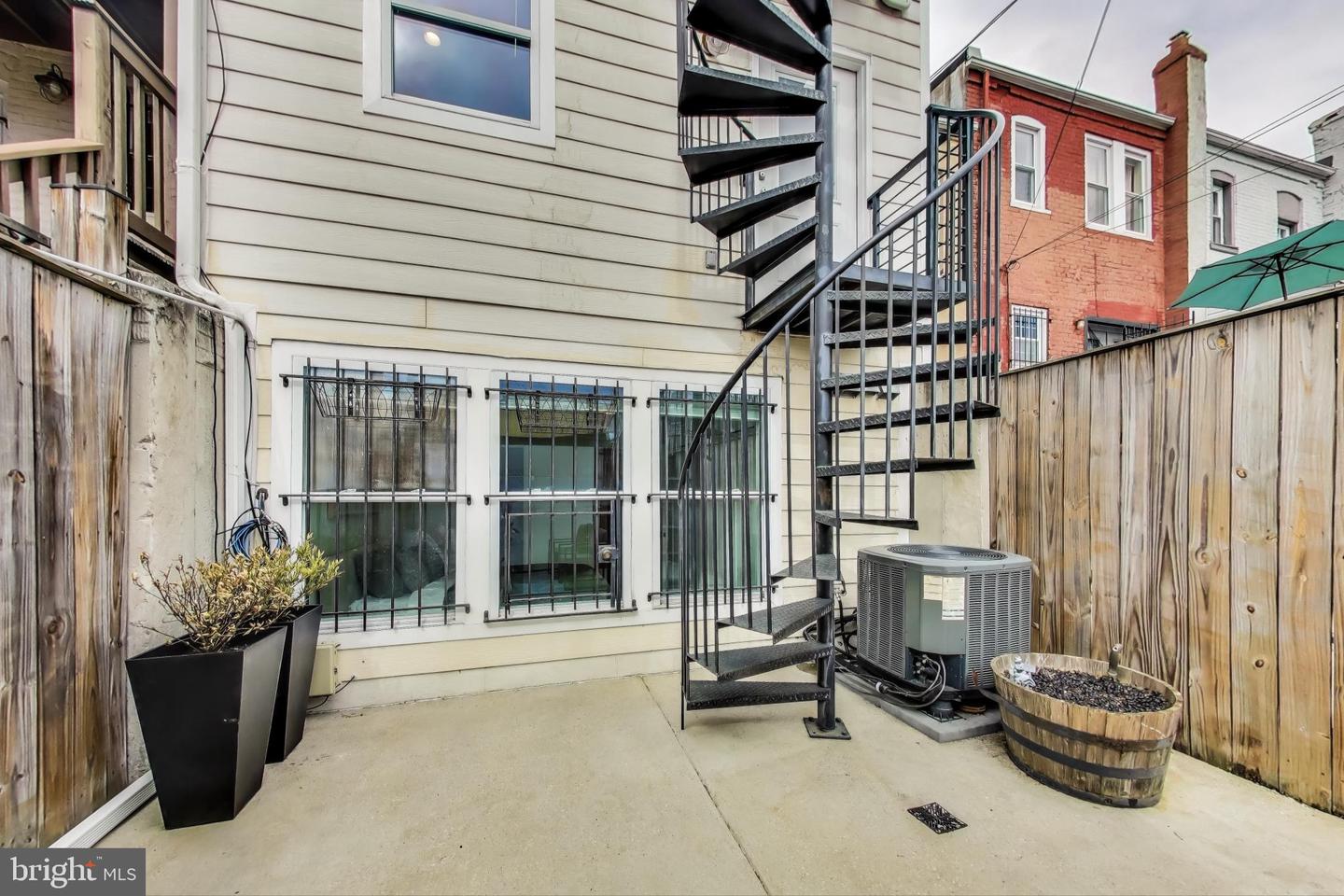629 Morton Pl Ne #1 Property Photo 18