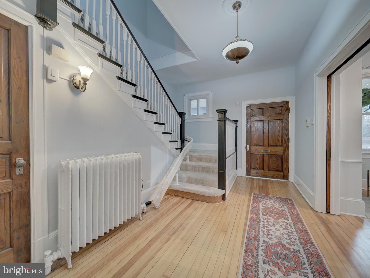 1234 Monroe St Ne Property Photo 6