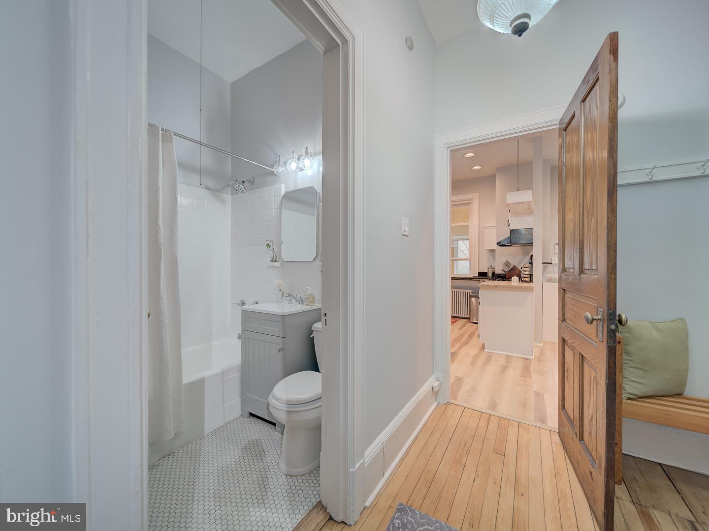 1234 Monroe St Ne Property Photo 34