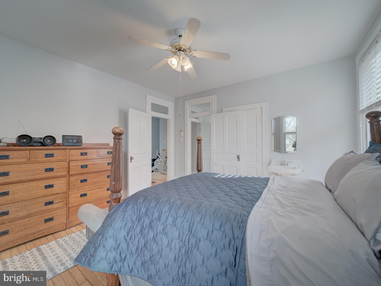 1234 Monroe St Ne Property Photo 64