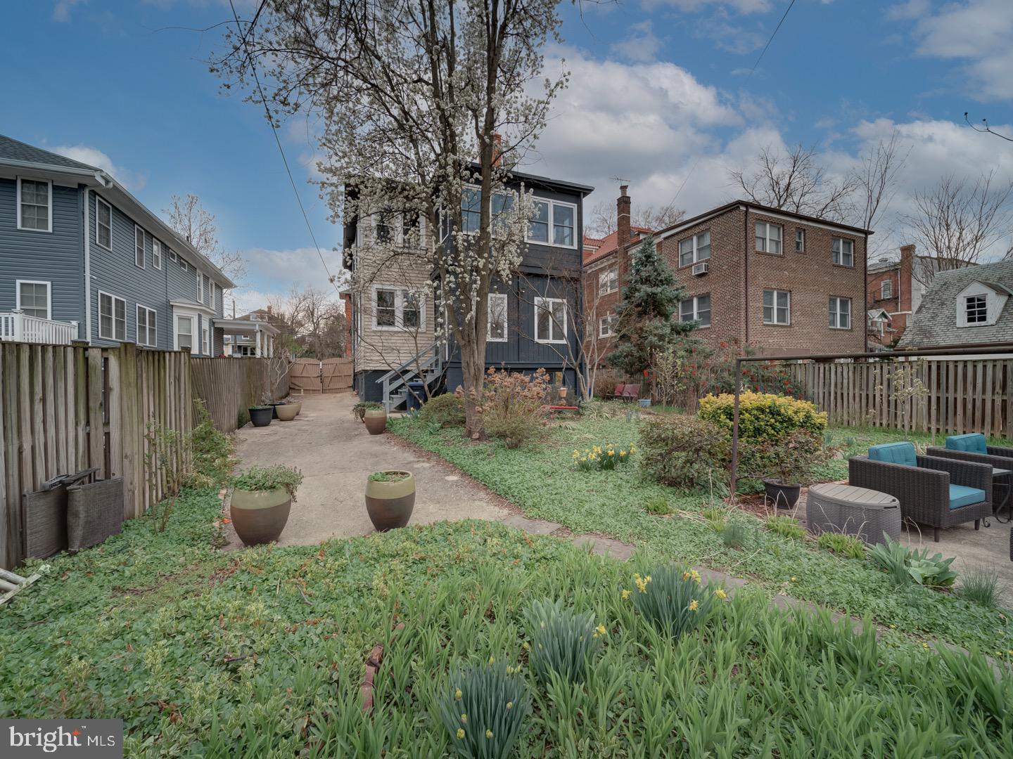 1234 Monroe St Ne Property Photo 125