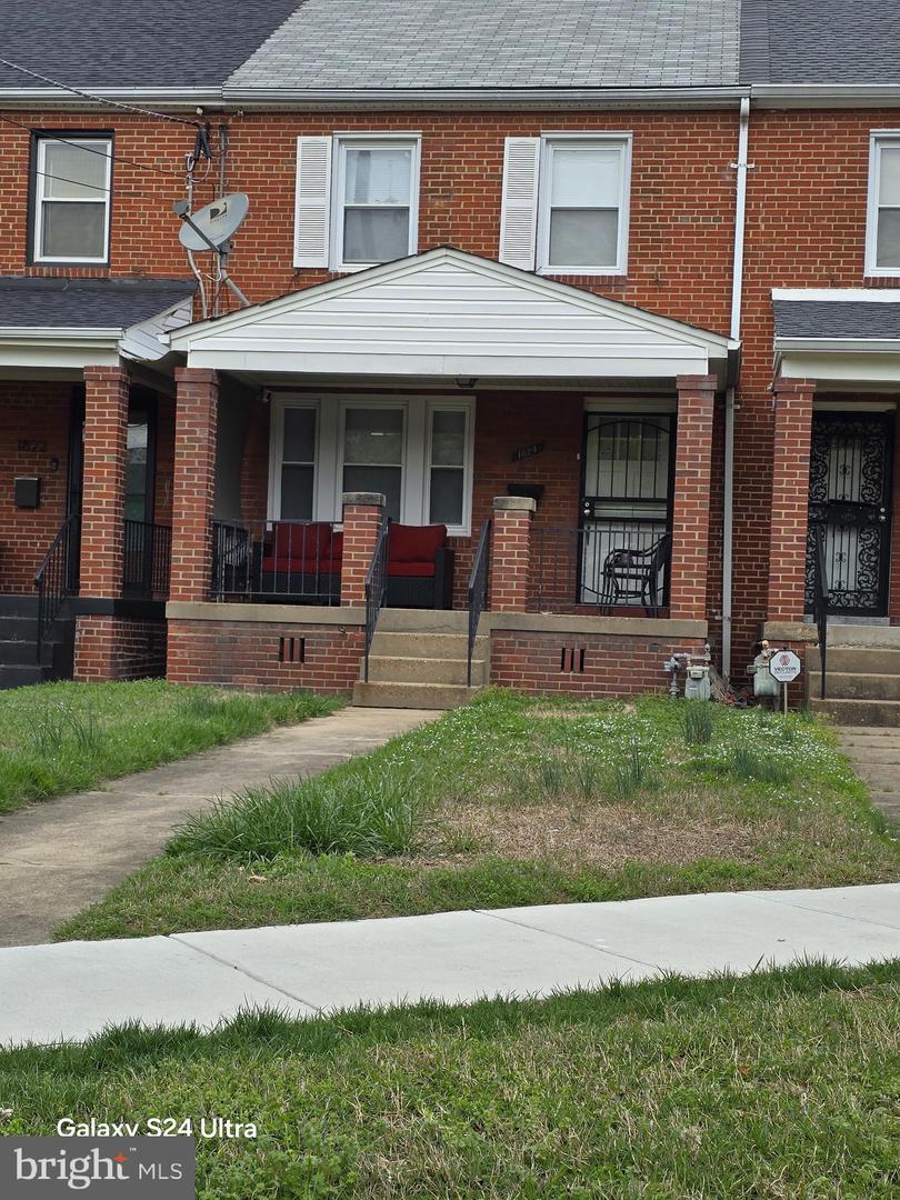 1824 T ST SE Property Photo 1