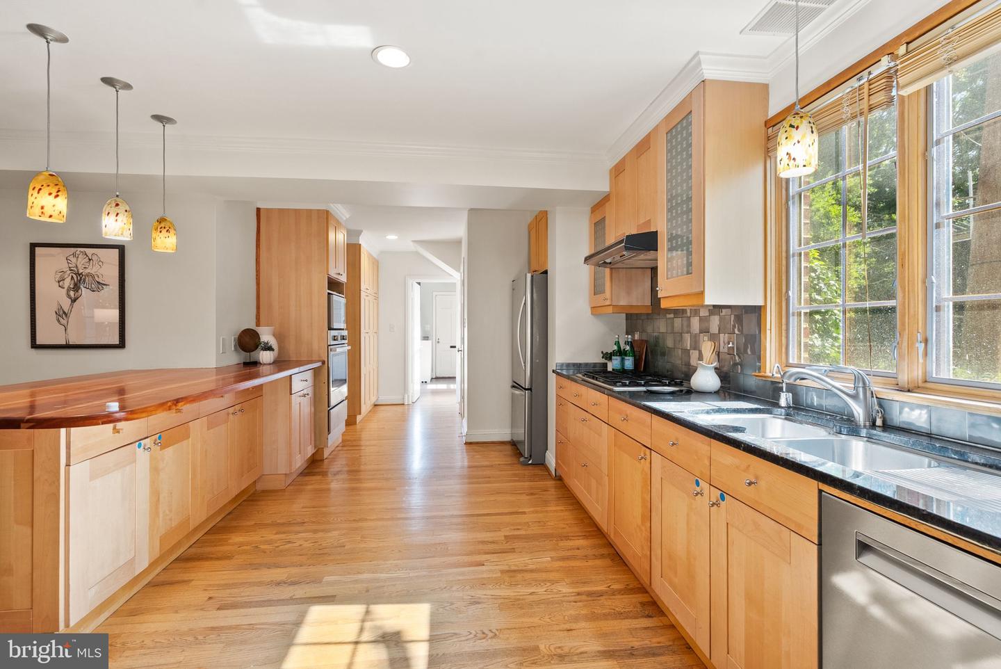 4206 Ingomar St Nw Property Photo 8