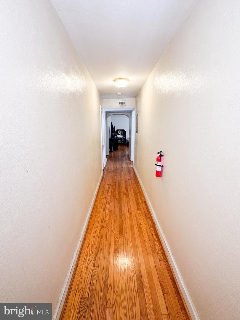 4236 Benning Rd Ne Property Photo 9