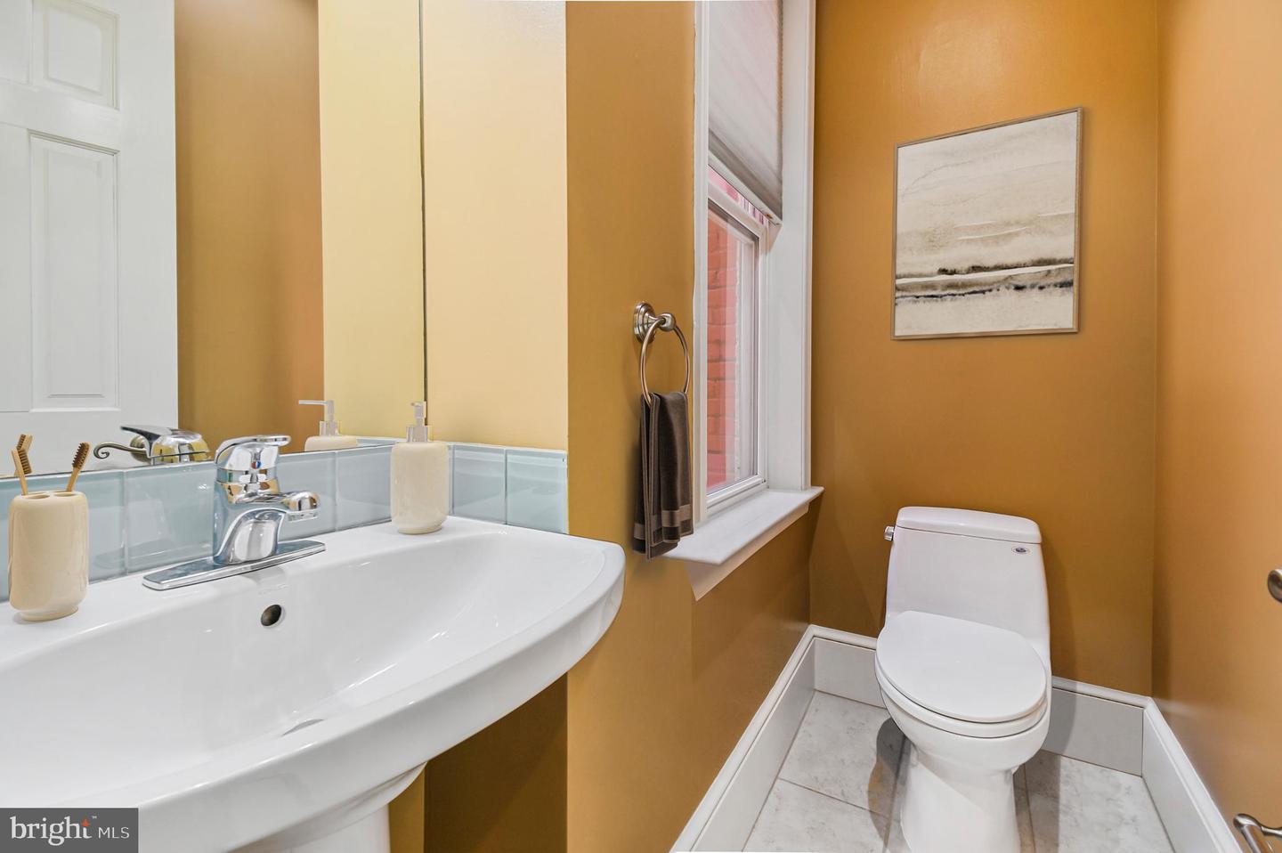 1330 35th St Nw Property Photo 11