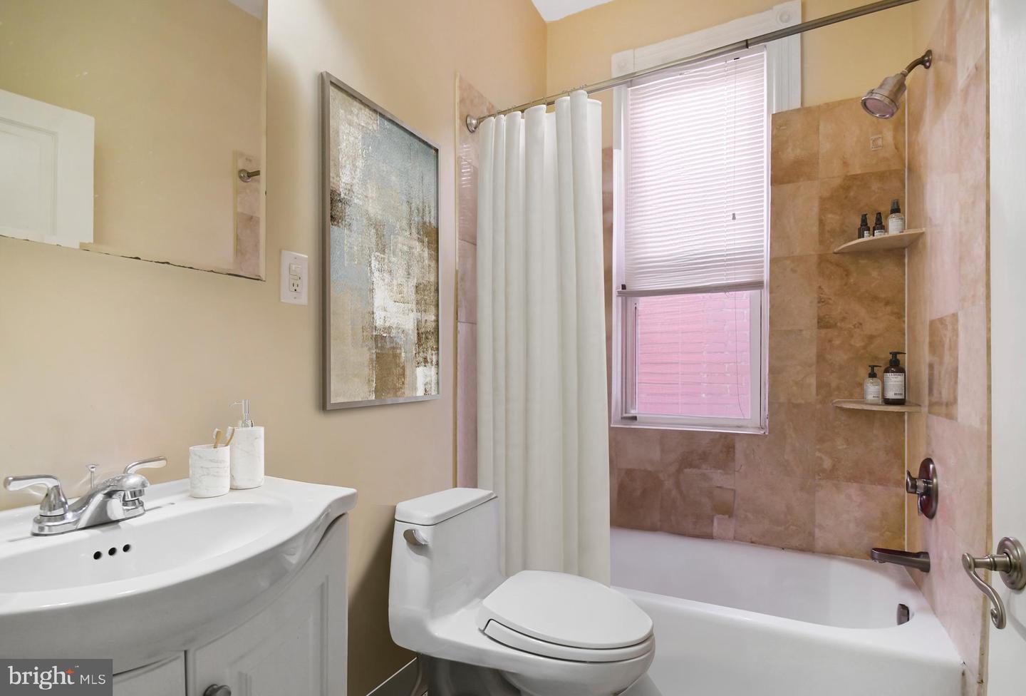 1330 35th St Nw Property Photo 23