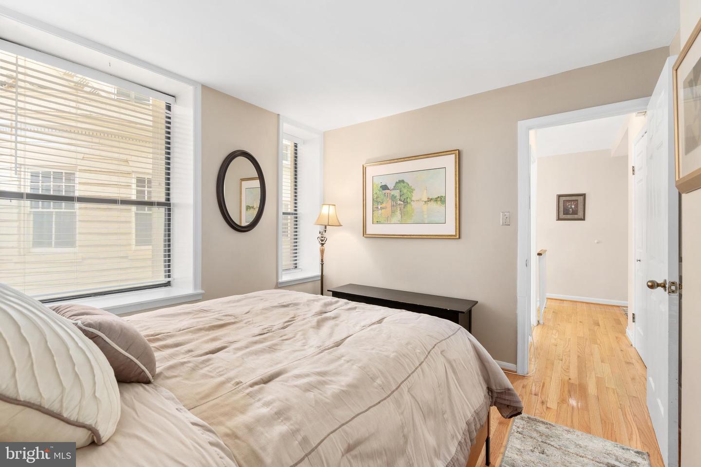 2145 California St Nw #102 Property Photo 6
